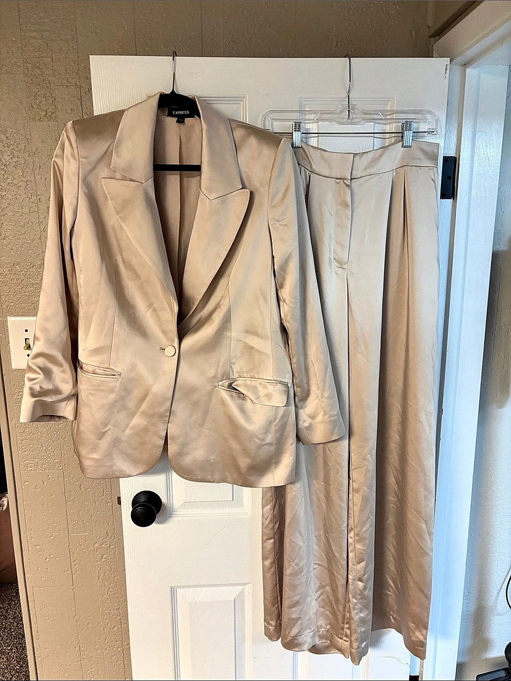 Express Wide Leg Super High Rise Satin Blazer and Wide Leg Pants Size Large